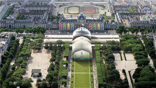 埃菲爾鐵塔周邊將改造為大花園，由哪位大師設(shè)計(jì)？
