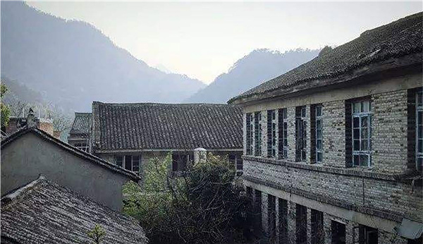 臺州·黃巖交旅集團(tuán)枕山酒店