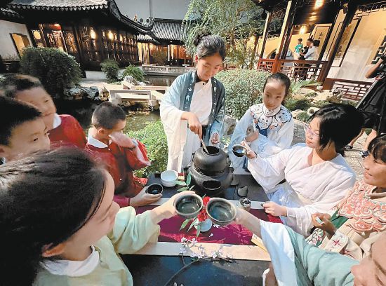 創(chuàng)新玩法讓夜經(jīng)濟更精彩